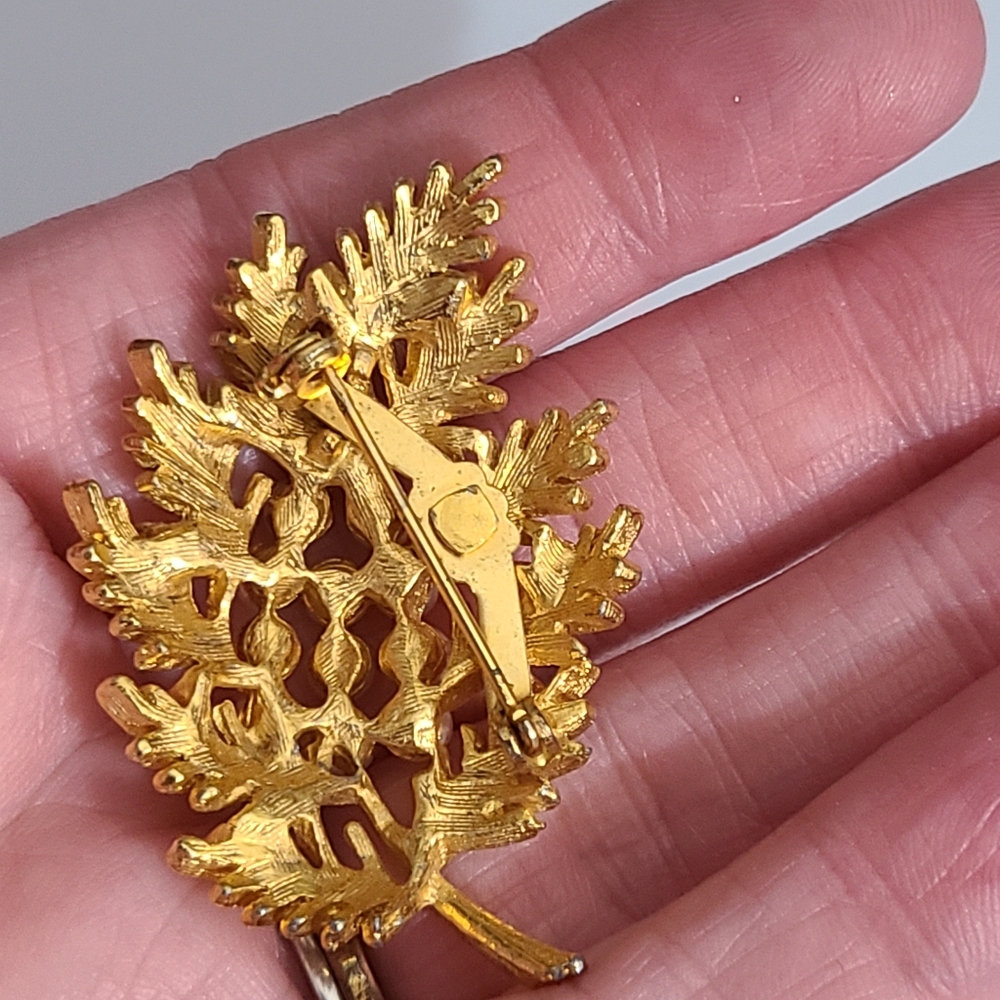 Vintage Leaf Branch Gold Pearl Brooch Pine Tree ? Christmas? 50's Vtg Estate - Picture 4 of 6